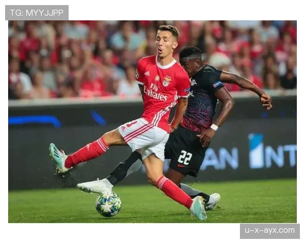 格里马尔多在本菲卡表现稳健，未来足坛新星值得关注