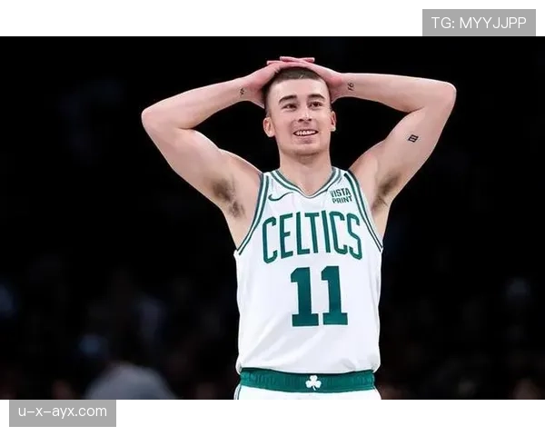 替补控卫佩顿普里查德无球掩护拉空位较上季更稳