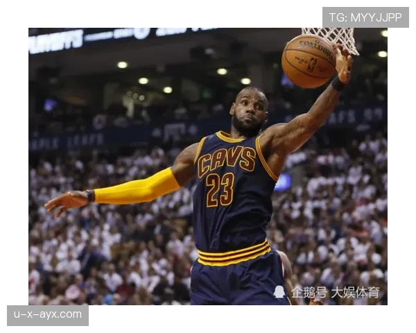 埃里克·戈登突破创造得分机会显著提升球队关键时刻效率